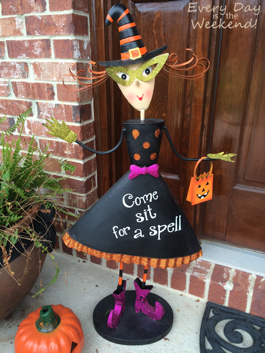 Every Day is the Weekend! l Halloween Decorating